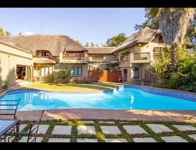 6 BEDROOM HOUSE FOR SALE IN BEAULIEU